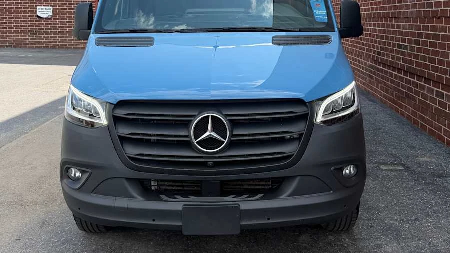 2023 Mercedes-Benz VS30 Sprinter - Image 4 of 9