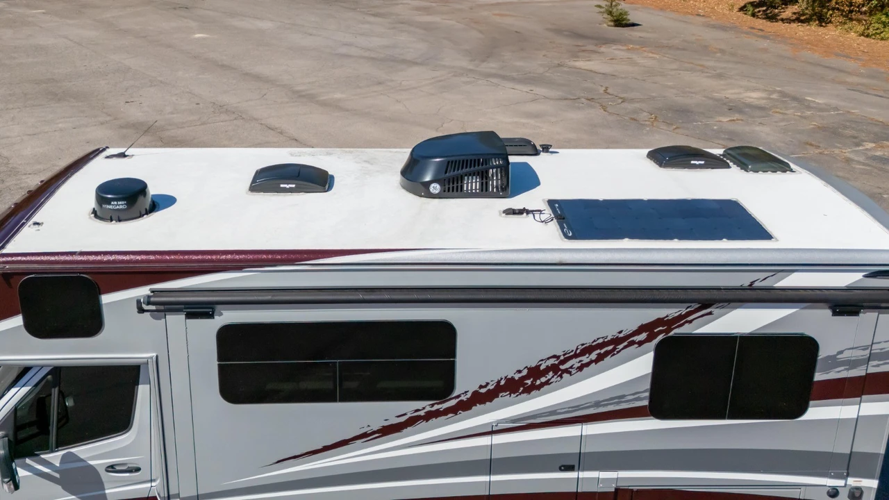 2023 Mercedes-Benz VS30 Sprinter - Image 18 of 21