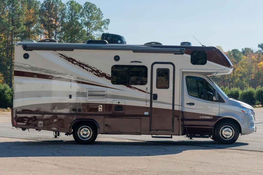 2023 Mercedes-Benz VS30 Sprinter - Image 3 of 21