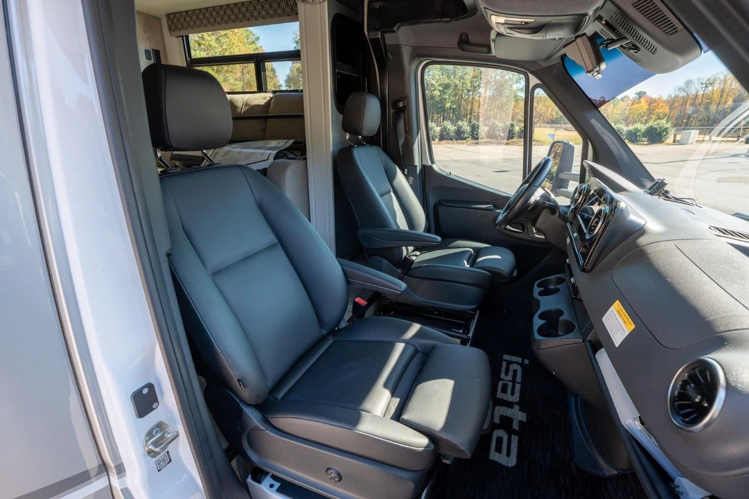 2023 Mercedes-Benz VS30 Sprinter - Image 10 of 21