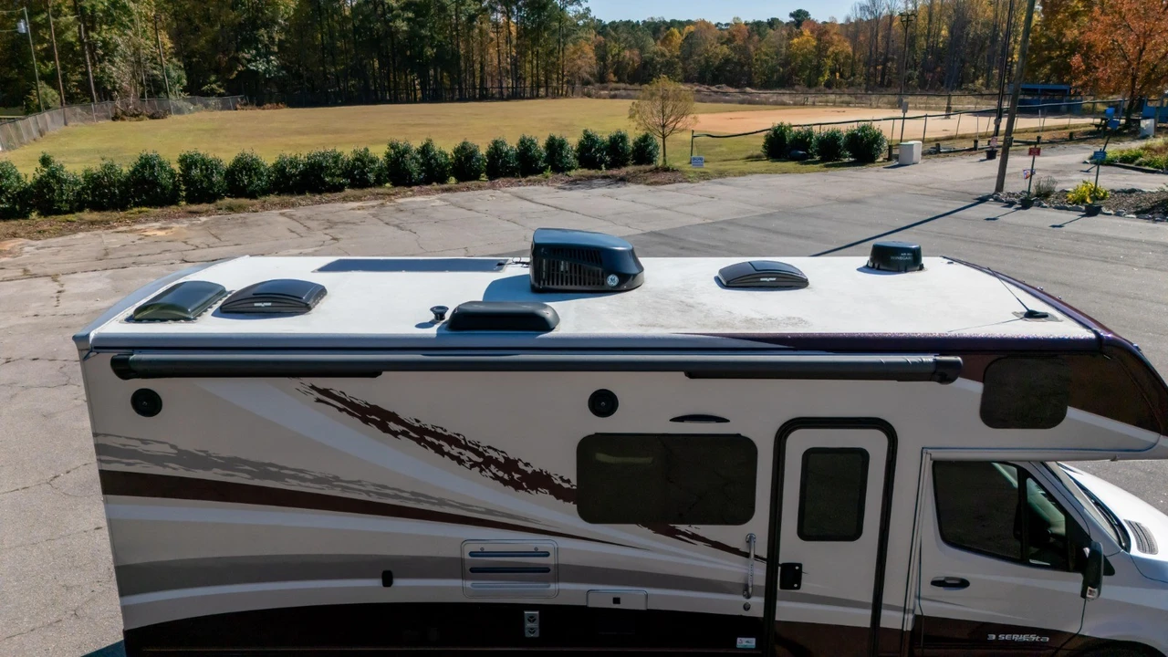 2023 Mercedes-Benz VS30 Sprinter - Image 20 of 21
