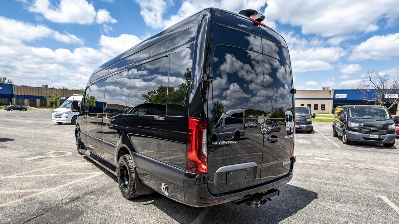 2023 Mercedes-Benz VS30 Sprinter - Image 4 of 19