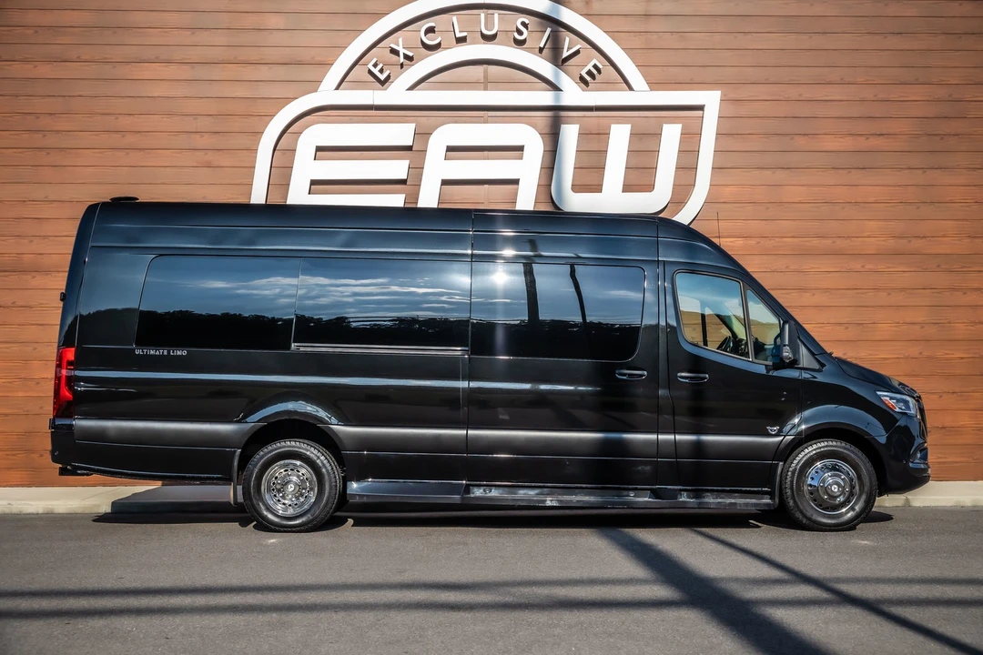 2023 Mercedes-Benz VS30 Sprinter - Image 9 of 12