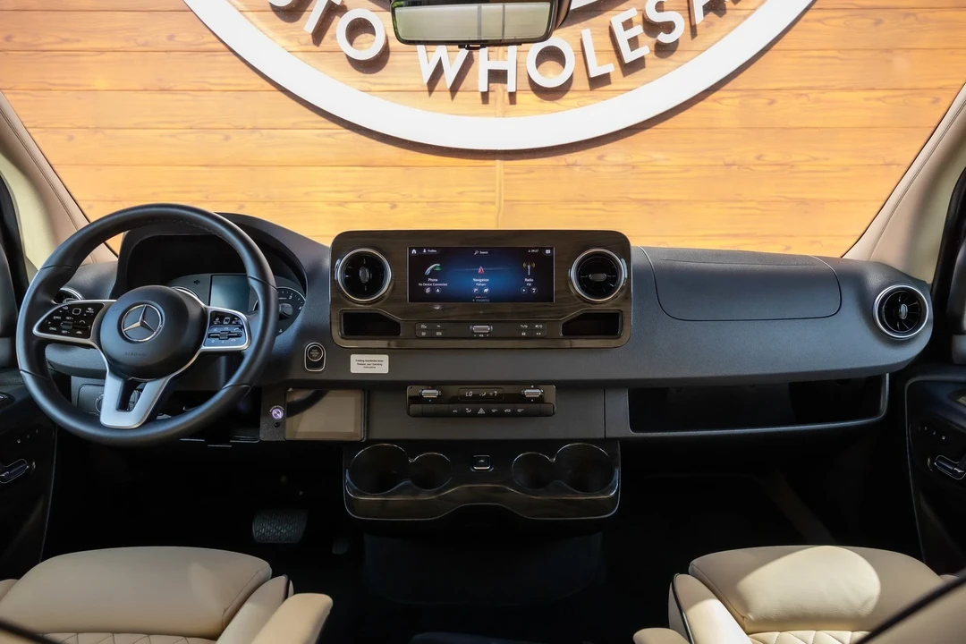 2023 Mercedes-Benz VS30 Sprinter - Image 2 of 21