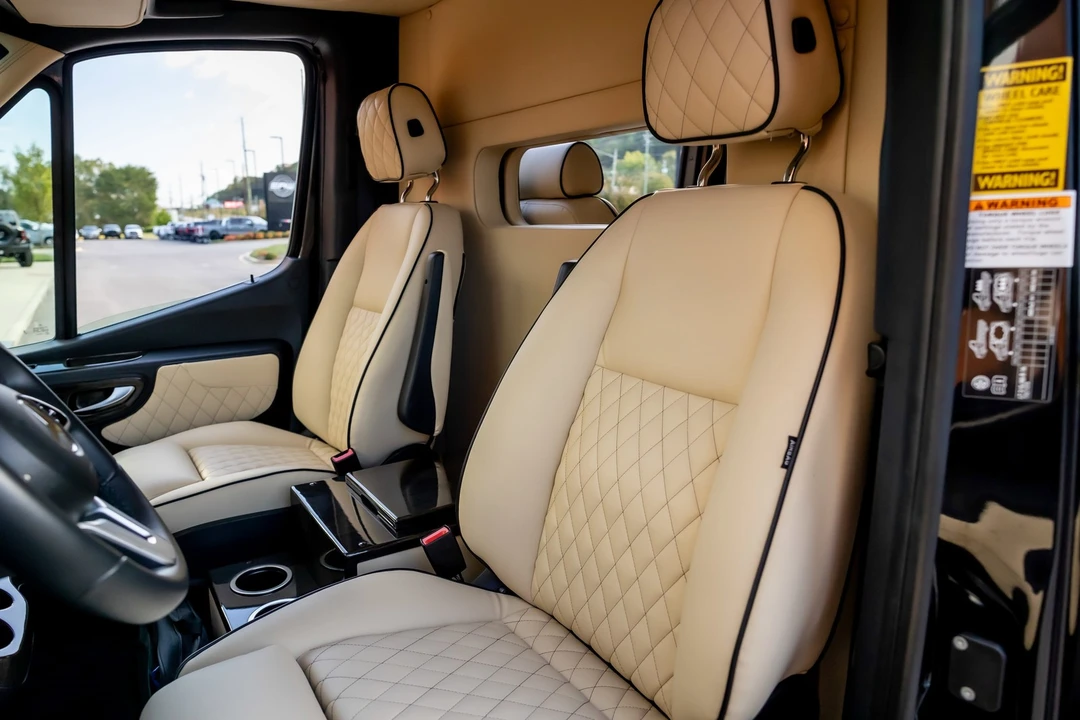 2023 Mercedes-Benz VS30 Sprinter - Image 5 of 12