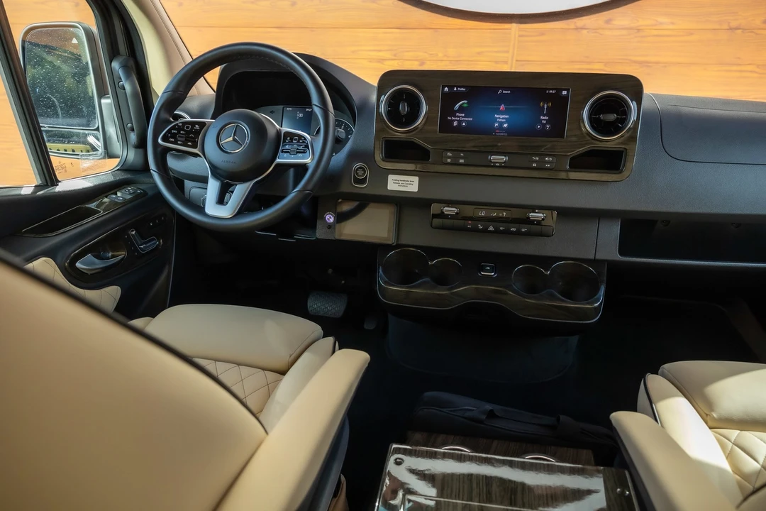2023 Mercedes-Benz VS30 Sprinter - Image 7 of 12