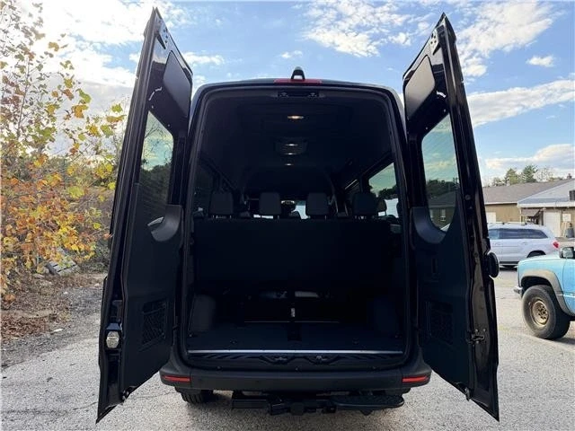 2023 Mercedes-Benz VS30 Sprinter - Image 18 of 21