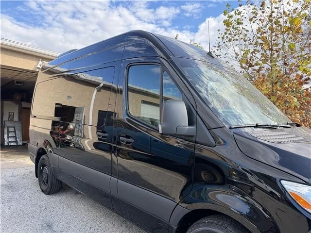 2023 Mercedes-Benz VS30 Sprinter - Image 4 of 21
