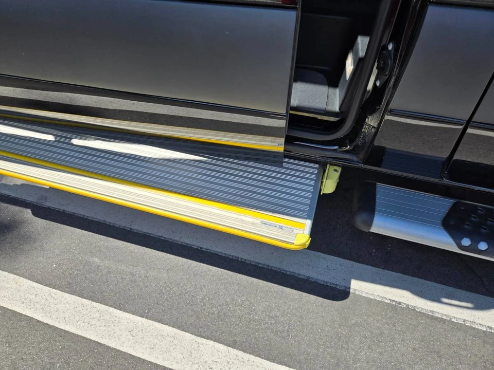 2023 Mercedes-Benz VS30 Sprinter - Image 2 of 14