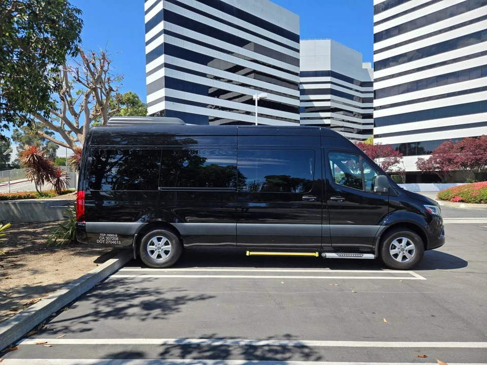2023 Mercedes-Benz VS30 Sprinter - Image 7 of 14