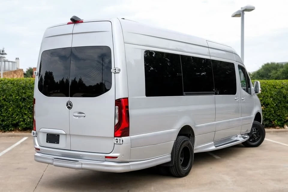 2023 Mercedes-Benz VS30 Sprinter - Image 3 of 20