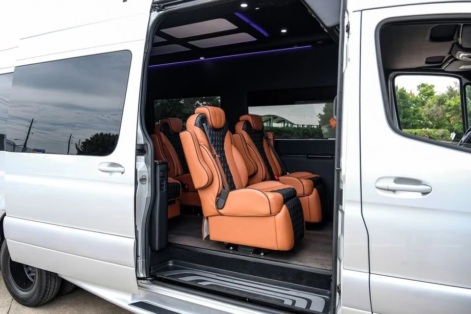 2023 Mercedes-Benz VS30 Sprinter - Image 18 of 20
