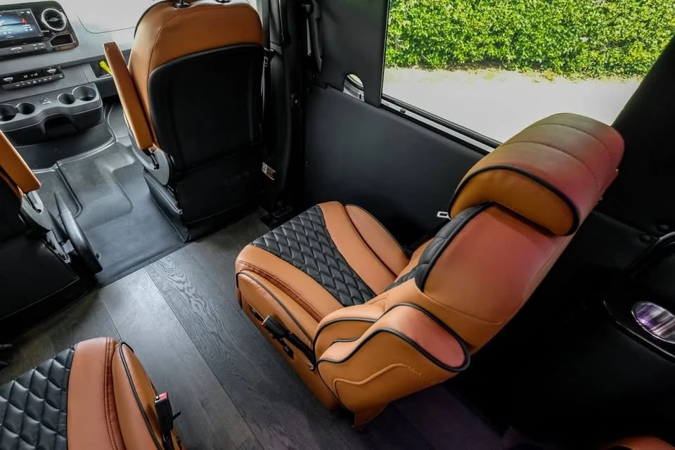 2023 Mercedes-Benz VS30 Sprinter - Image 10 of 20