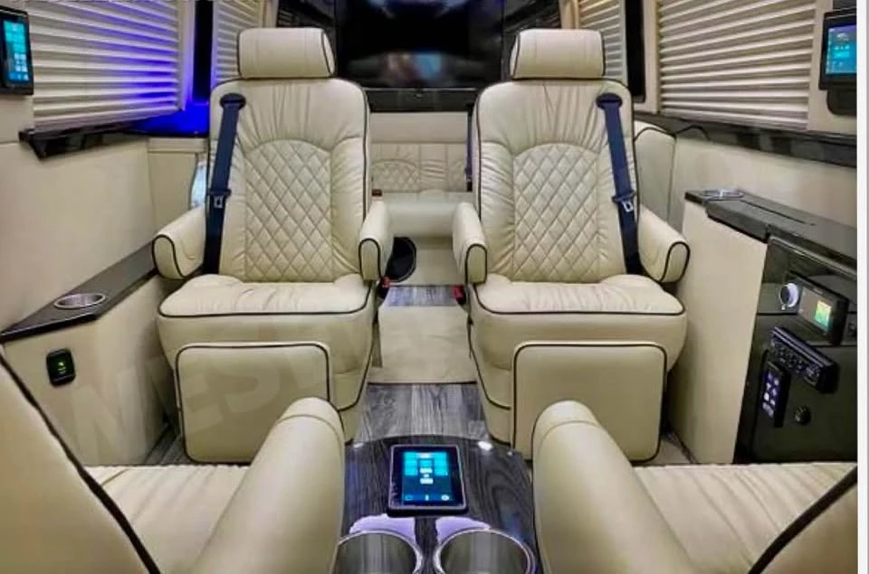 2023 Mercedes-Benz VS30 Sprinter - Image 3 of 20