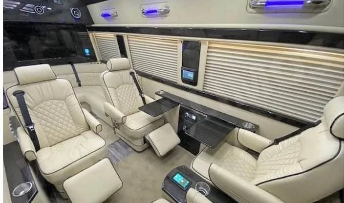 2023 Mercedes-Benz VS30 Sprinter - Image 4 of 20