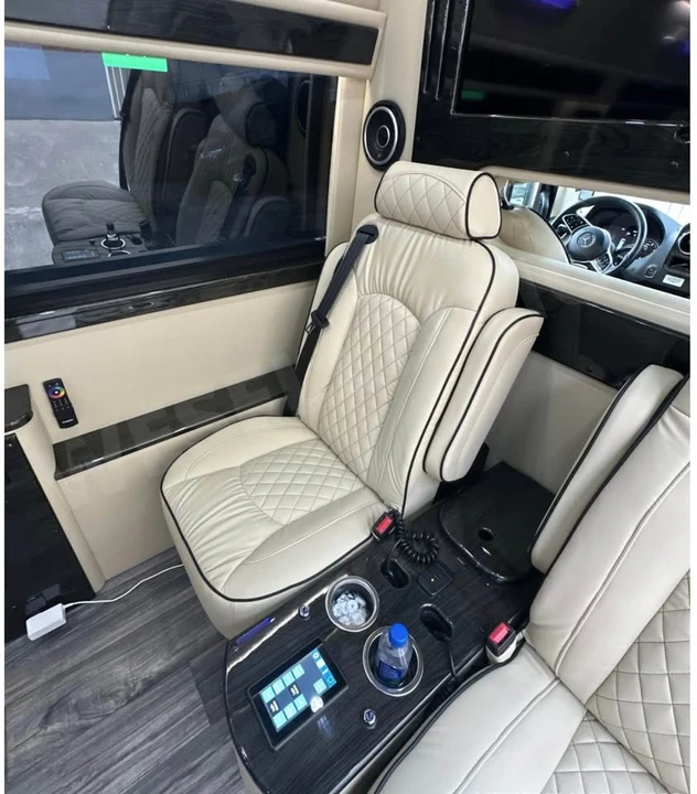 2023 Mercedes-Benz VS30 Sprinter - Image 14 of 20