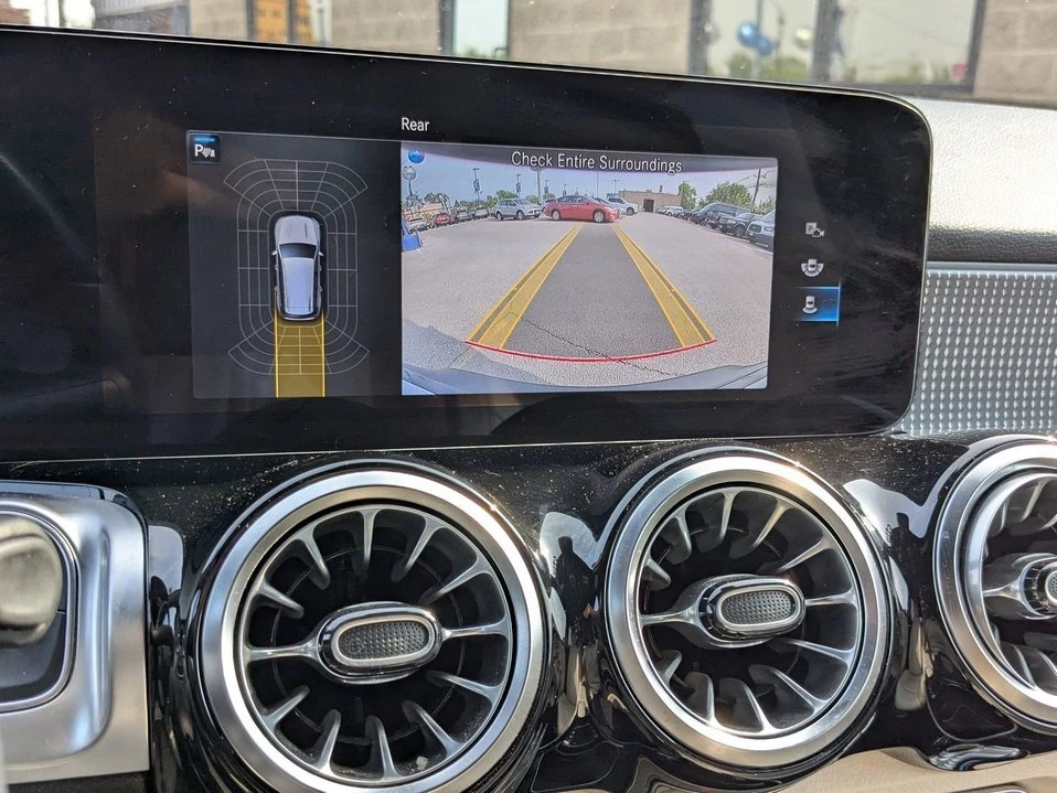 2023 Mercedes-Benz EQB - Image 18 of 20