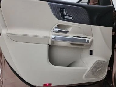 2023 Mercedes-Benz EQB - Image 14 of 19