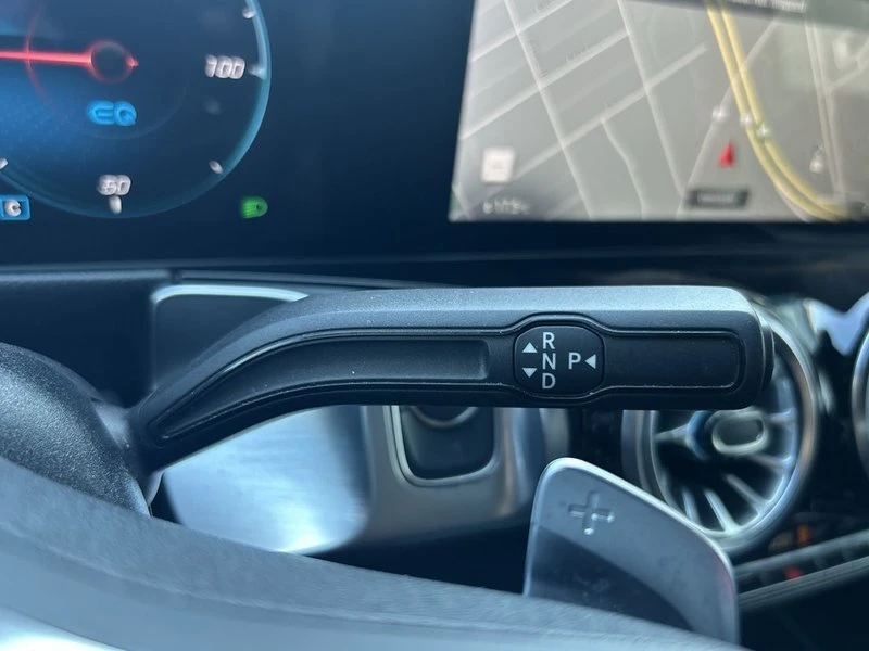 2023 Mercedes-Benz EQB - Image 15 of 20