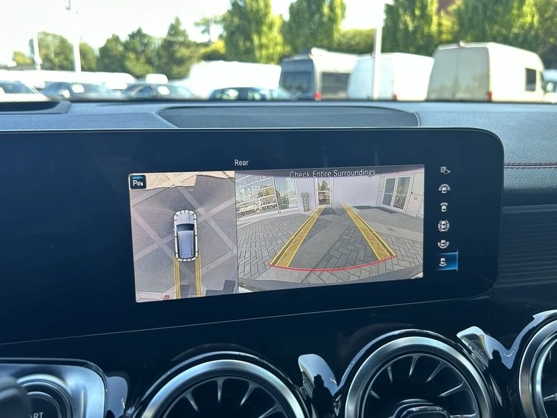 2023 Mercedes-Benz EQB - Image 12 of 20