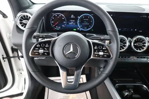 2023 Mercedes-Benz EQB - Image 12 of 19