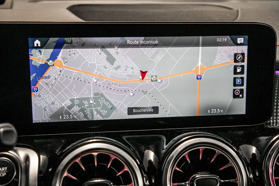 2023 Mercedes-Benz EQB - Image 17 of 20