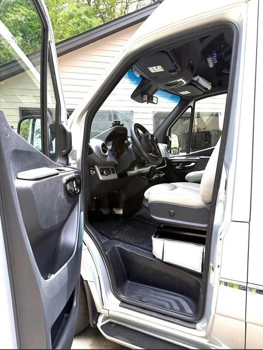 2023 Mercedes-Benz VS30 Sprinter - Image 9 of 20
