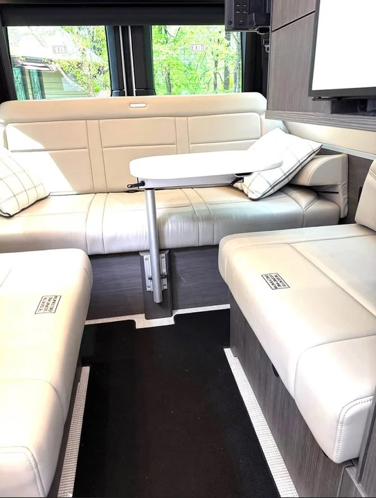 2023 Mercedes-Benz VS30 Sprinter - Image 7 of 20