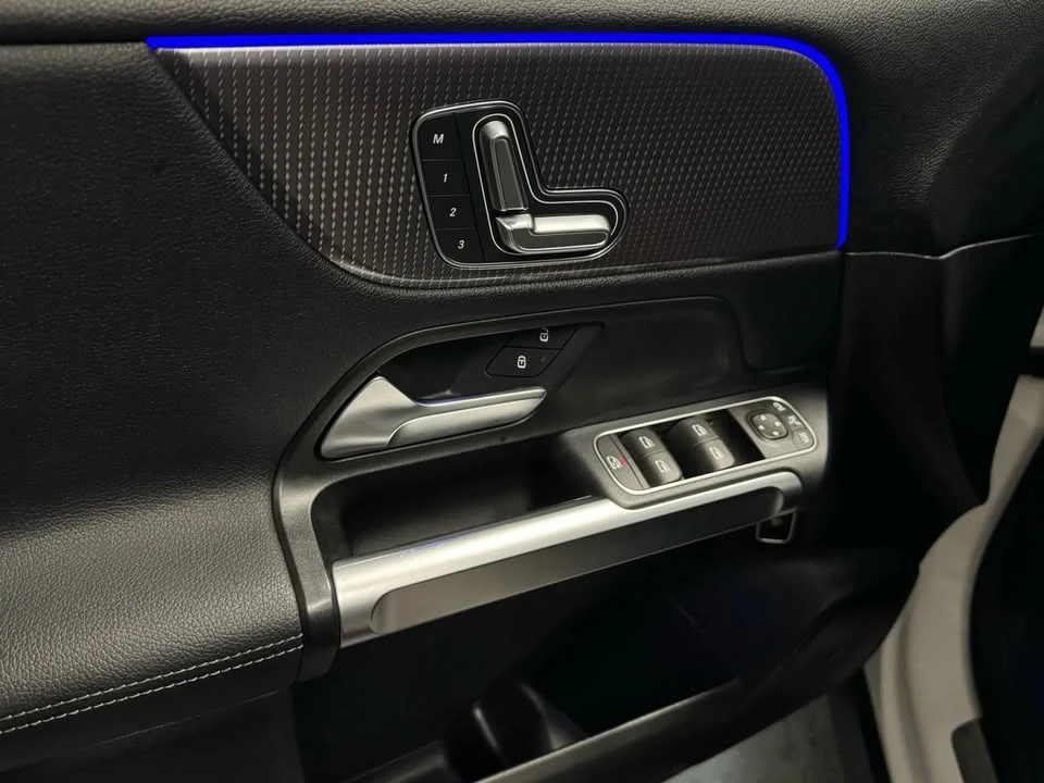 2023 Mercedes-Benz EQB - Image 17 of 20