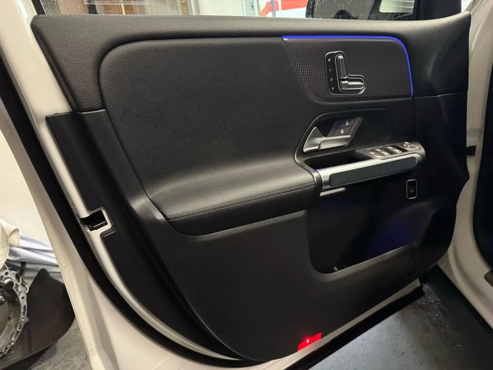 2023 Mercedes-Benz EQB - Image 16 of 20