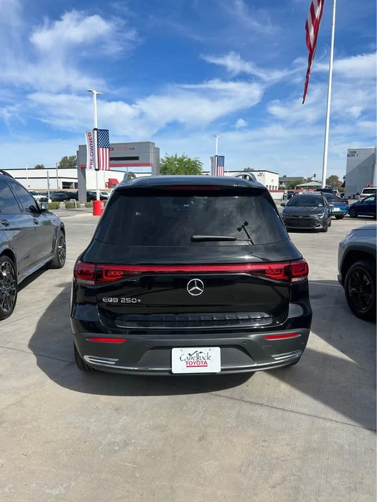 2023 Mercedes-Benz EQB - Image 3 of 4