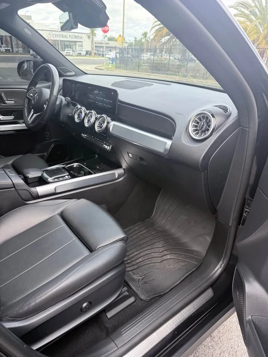 2023 Mercedes-Benz EQB - Image 8 of 13