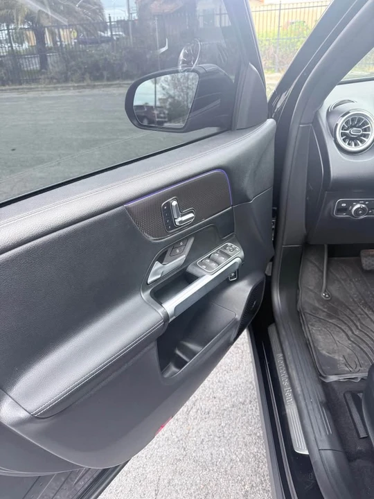 2023 Mercedes-Benz EQB - Image 5 of 13