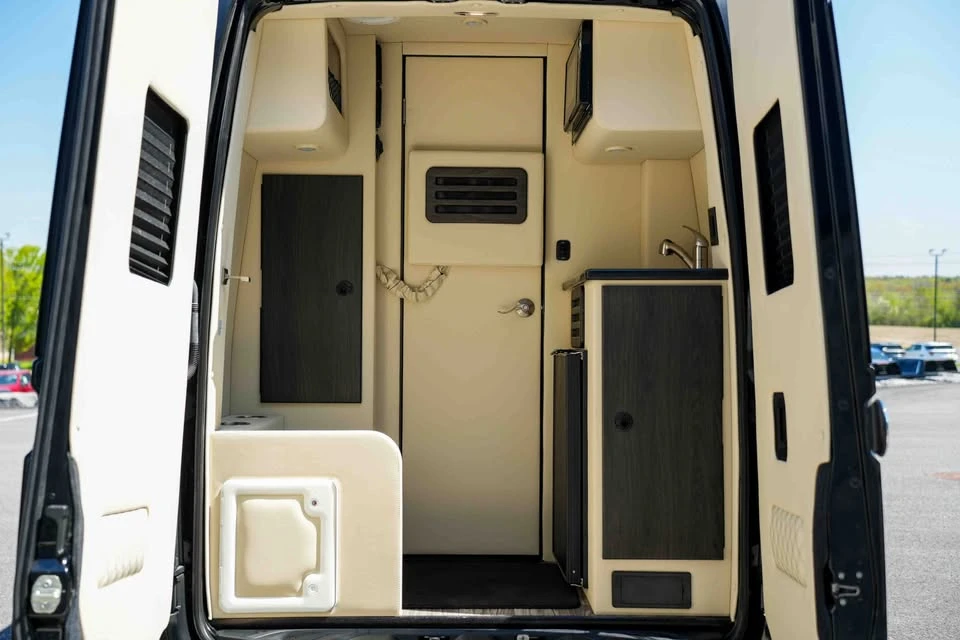 2023 Mercedes-Benz VS30 Sprinter - Image 5 of 11