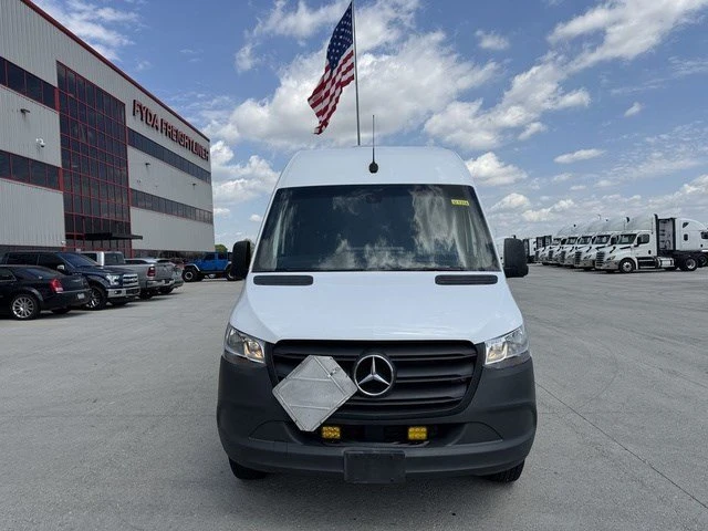 2023 Mercedes-Benz VS30 Sprinter - Image 8 of 20