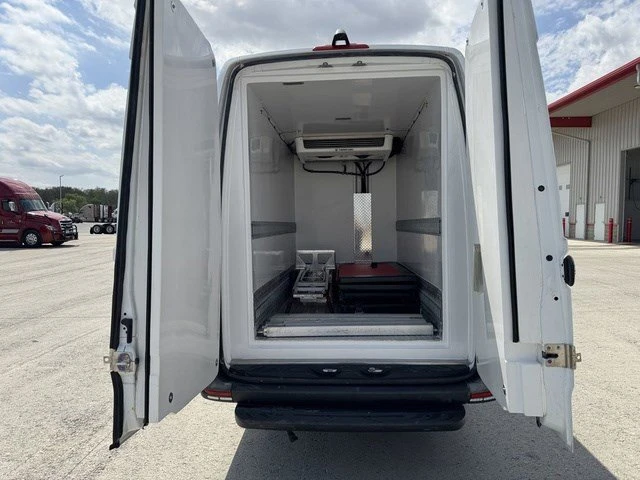 2023 Mercedes-Benz VS30 Sprinter - Image 16 of 20