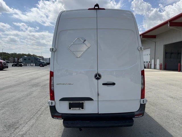 2023 Mercedes-Benz VS30 Sprinter - Image 5 of 20