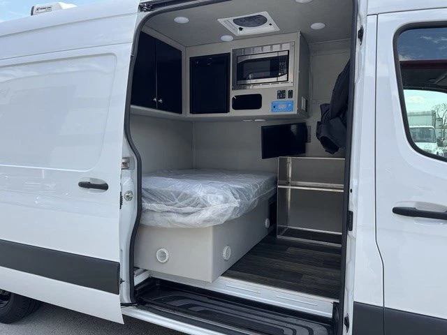2023 Mercedes-Benz VS30 Sprinter - Image 9 of 20