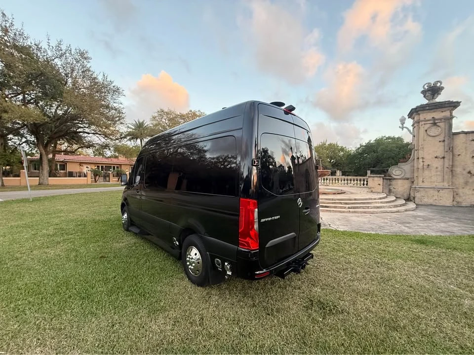 2023 Mercedes-Benz VS30 Sprinter - Image 5 of 19
