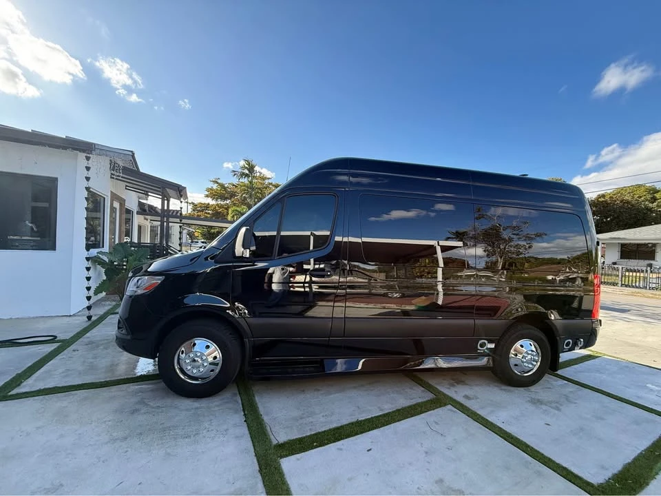 2023 Mercedes-Benz VS30 Sprinter - Image 4 of 19
