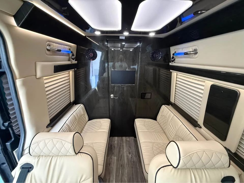 2023 Mercedes-Benz VS30 Sprinter - Image 12 of 19