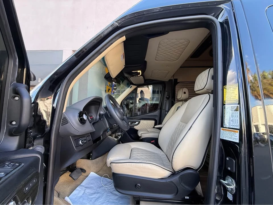 2023 Mercedes-Benz VS30 Sprinter - Image 8 of 19