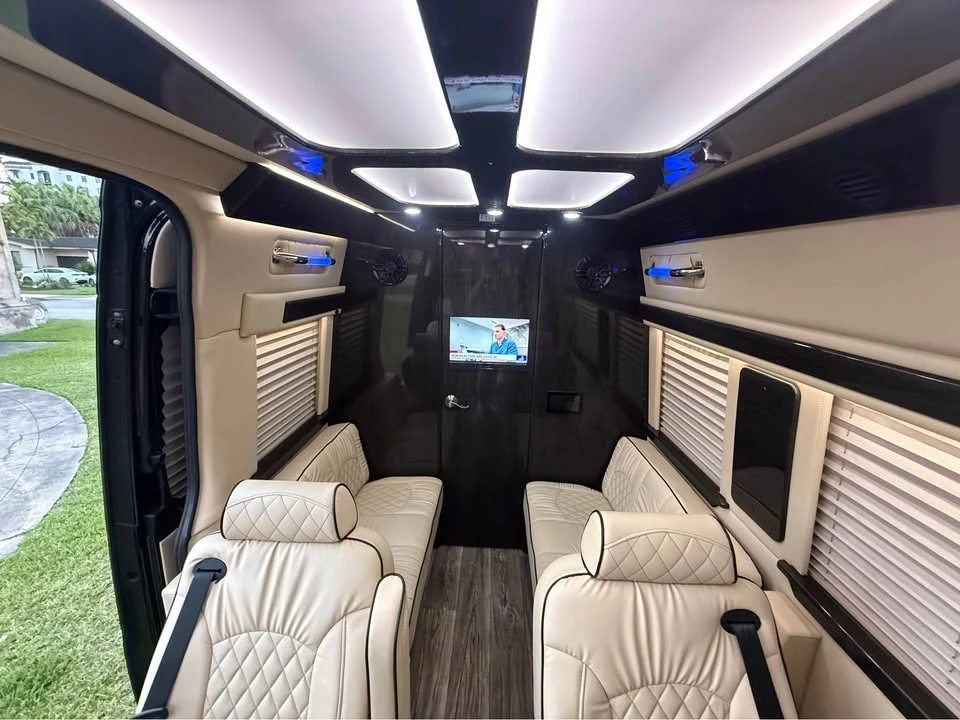 2023 Mercedes-Benz VS30 Sprinter - Image 12 of 19