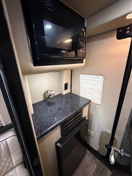 2023 Mercedes-Benz VS30 Sprinter - Image 13 of 19