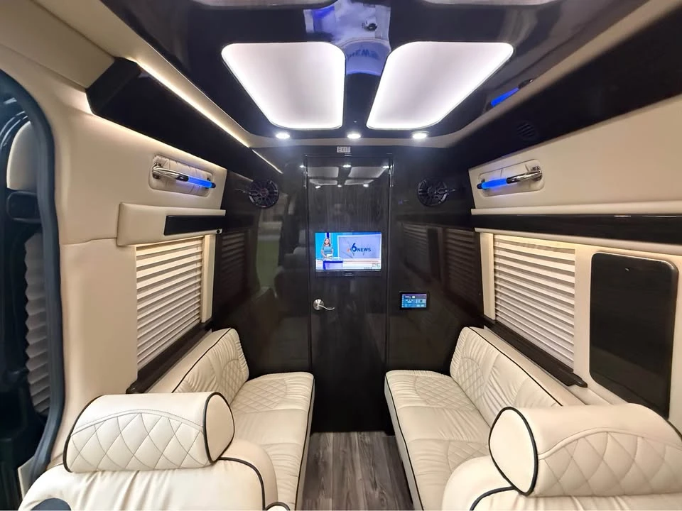 2023 Mercedes-Benz VS30 Sprinter - Image 16 of 19