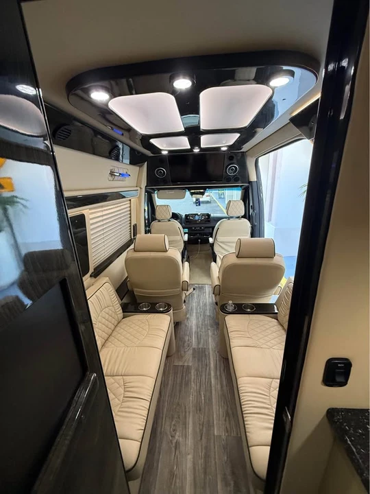 2023 Mercedes-Benz VS30 Sprinter - Image 15 of 19