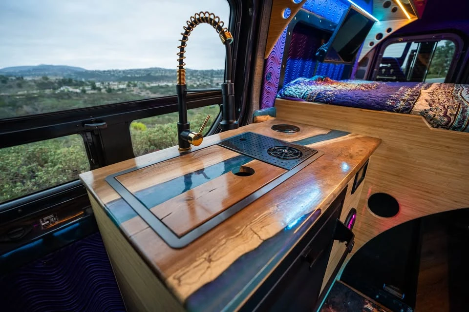 2023 Mercedes-Benz VS30 Sprinter - Image 6 of 20