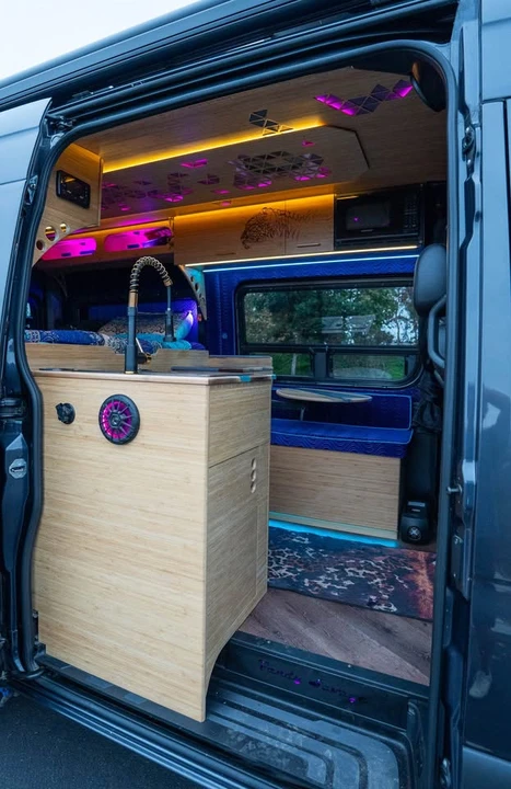 2023 Mercedes-Benz VS30 Sprinter - Image 4 of 20