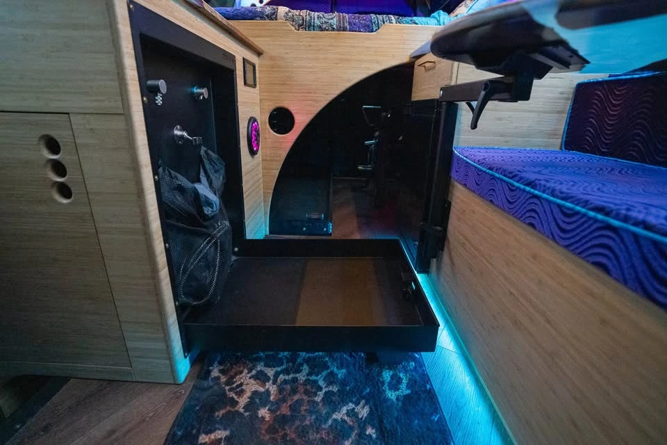 2023 Mercedes-Benz VS30 Sprinter - Image 17 of 20