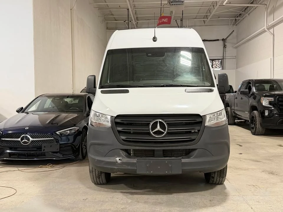 2023 Mercedes-Benz VS30 Sprinter - Image 2 of 18
